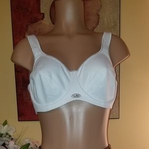 LaIsla Sport Bra NWT (A2)